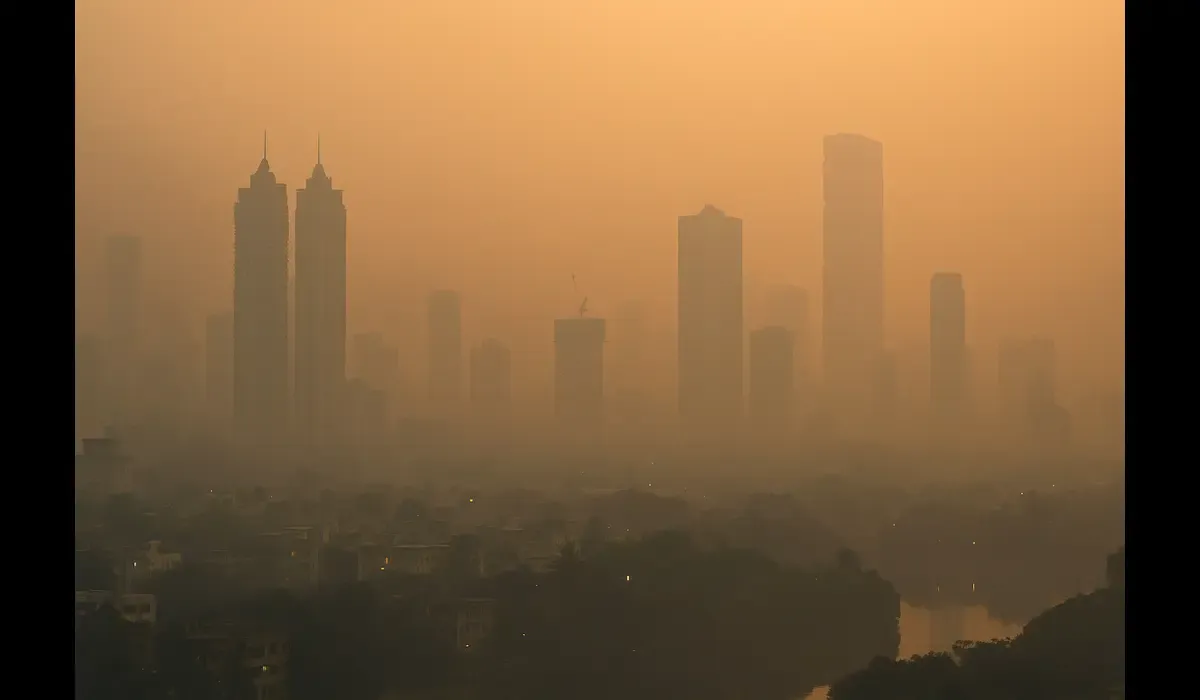 Mumbai air quality after Diwali 2025 AQI 212 skyline.