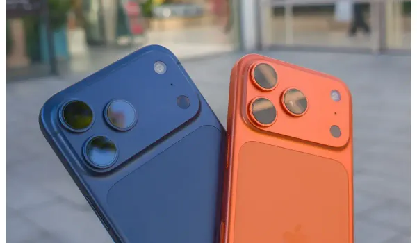 iPhone 17 Scratchgate exposed back design