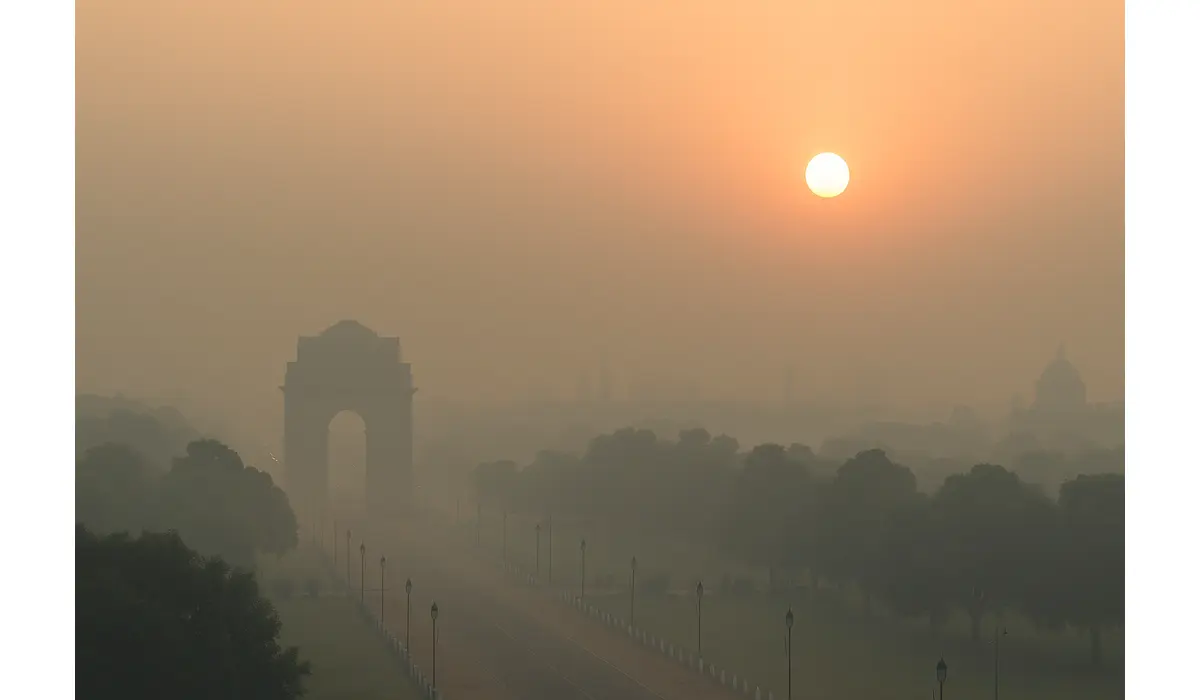 Why Delhi AQI Sees Minor Relief but Air Remains Toxic Delhi AQI sees minor relief under heavy smog