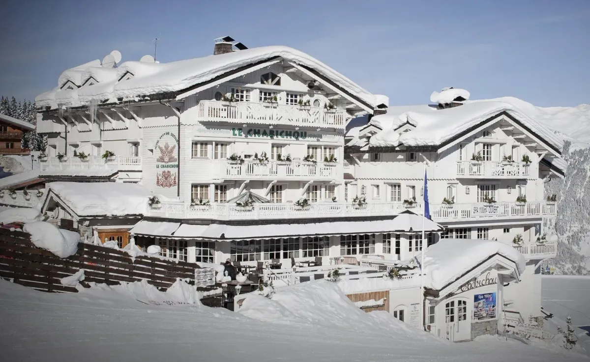 Hôtel le Chabichou : Votre Évasion de Luxe en Montagne