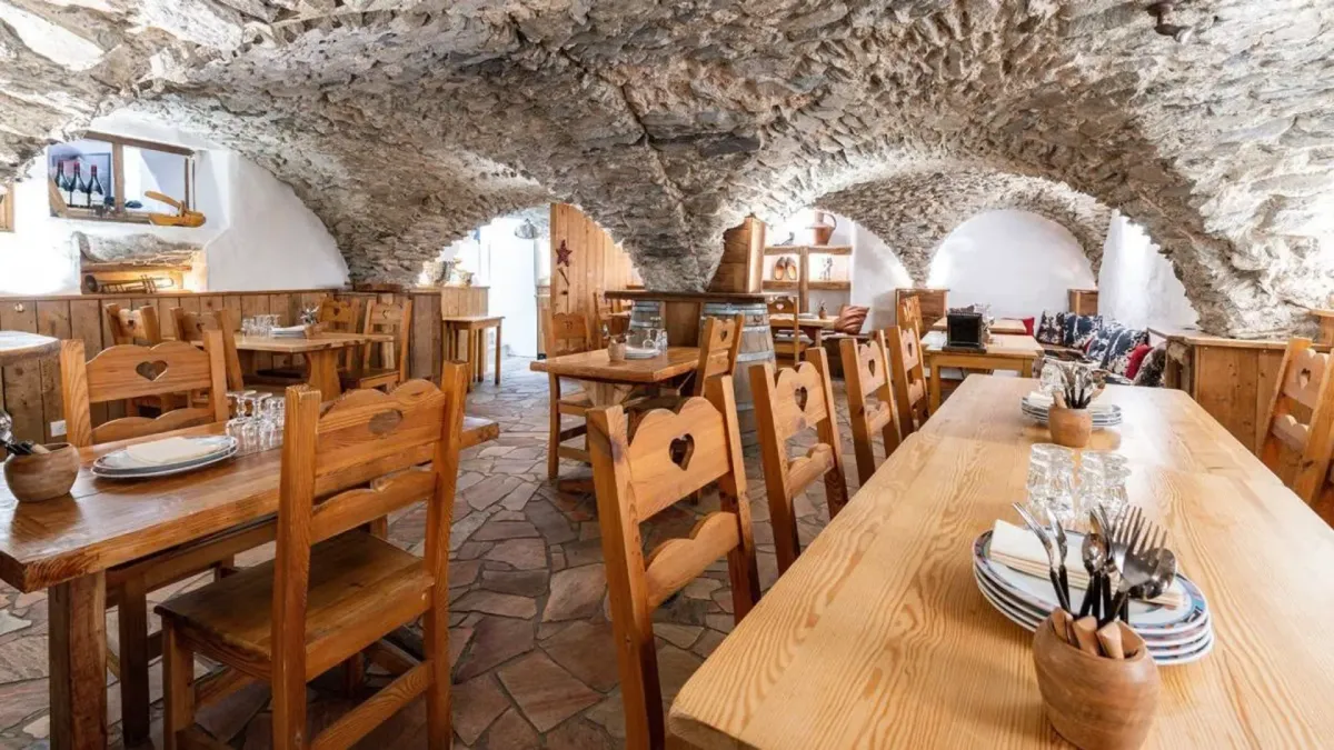 L’Étable des Lys – cave à manger et bistronomie montagnarde à Courchevel Le Praz