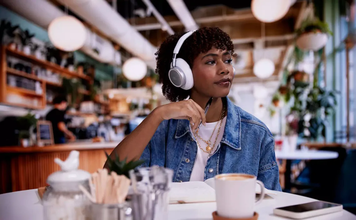 JBL Live 780NC e JBL Live 680NC: le nuove cuffie ANC pensate per ascoltare musica tutto il giorno