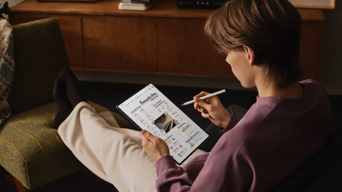 Huawei MatePad Pro Max debutta in Italia: tablet ultrasottile con display OLED PaperMatte da 13,2 pollici