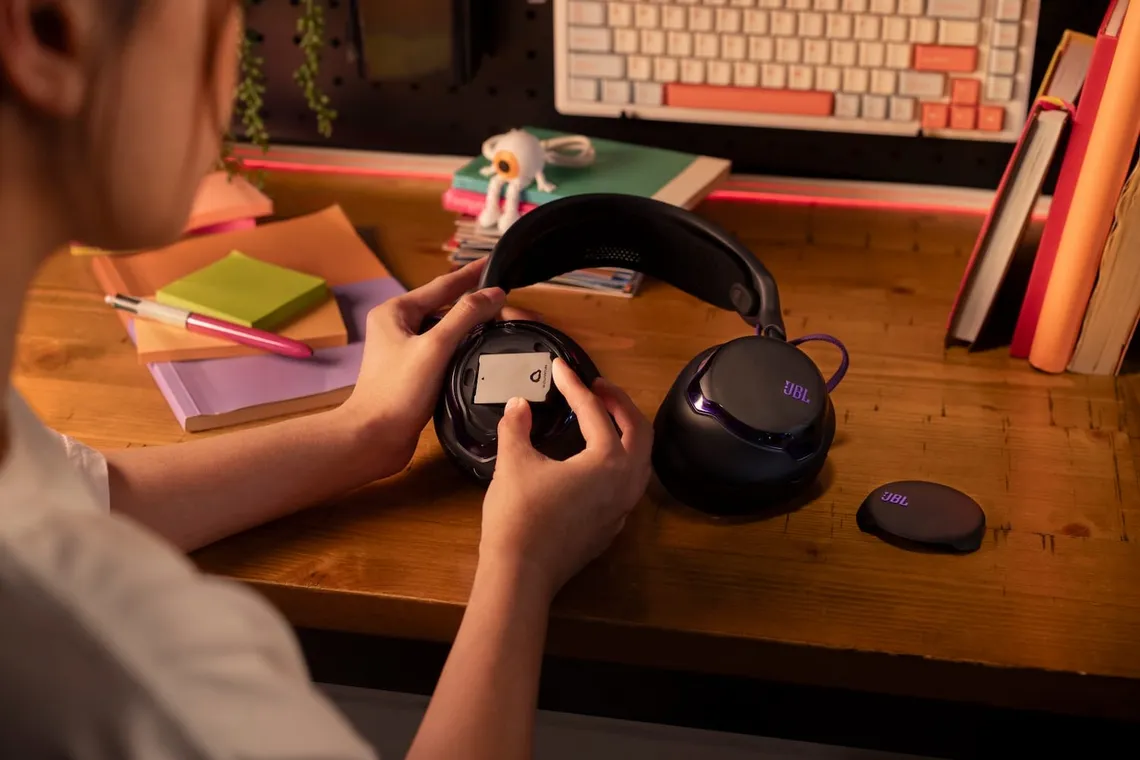 JBL Quantum 850: cuffie gaming wireless con Hi-Res, ANC e Head Tracking