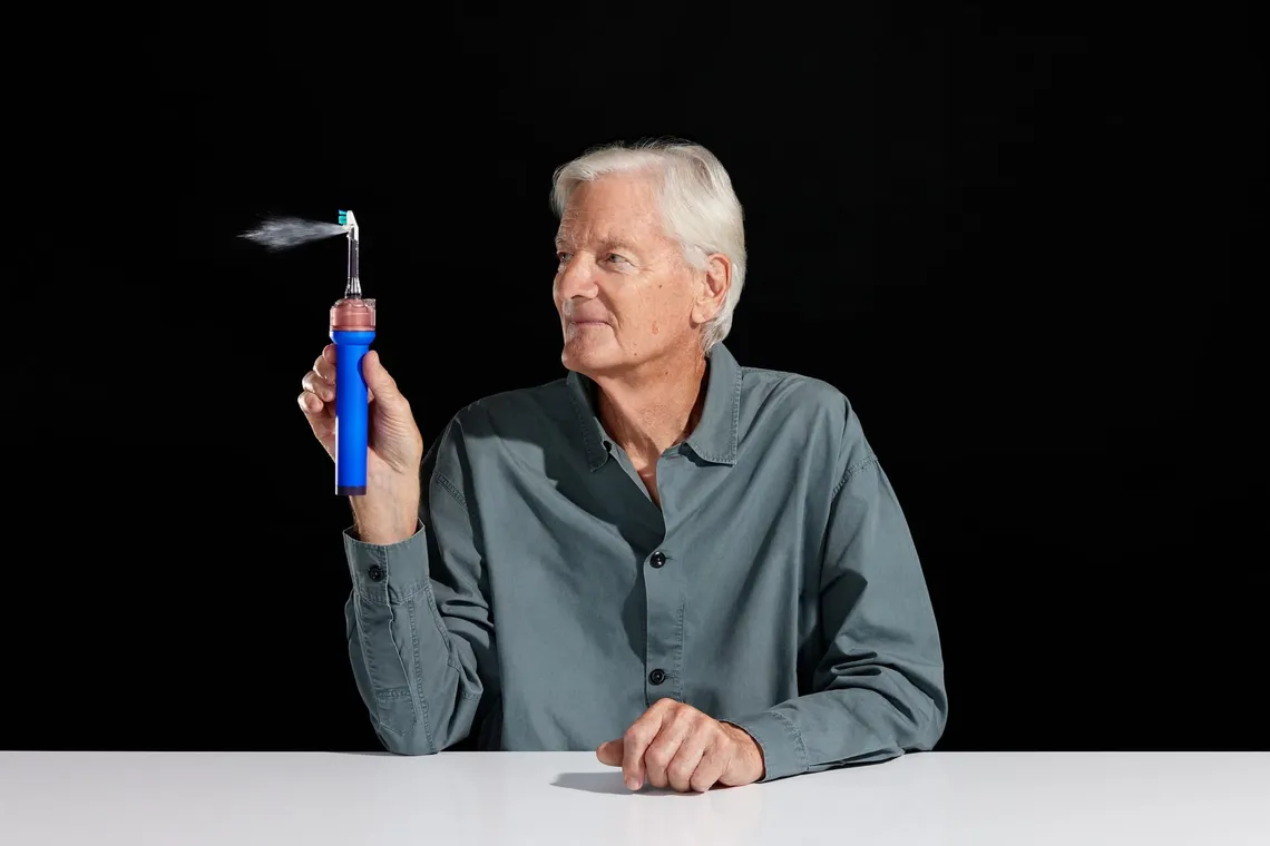 Dyson CameraJet: spazzolino con videocamera e idropulsore