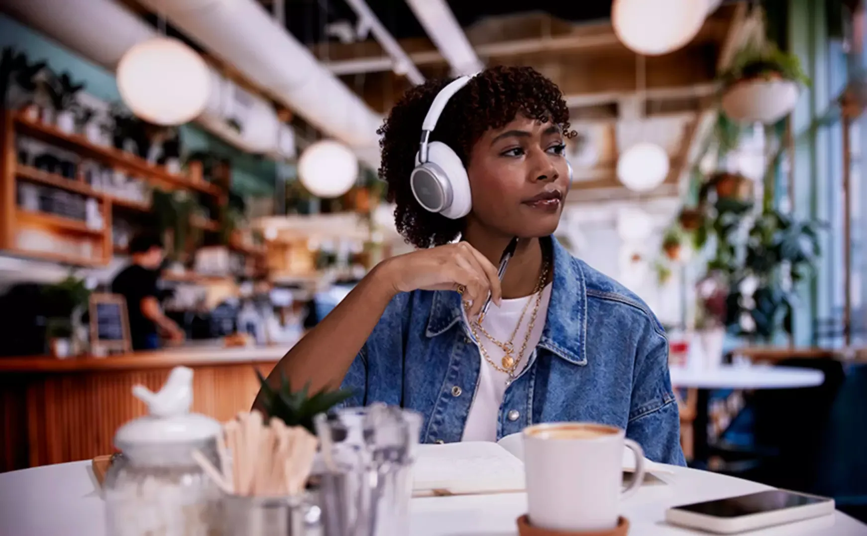 JBL Live 780NC e JBL Live 680NC: le nuove cuffie ANC pensate per ascoltare musica tutto il giorno