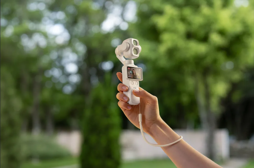 DJI Osmo Pocket 4P arriva in bianco perla: caratteristiche e prezzi