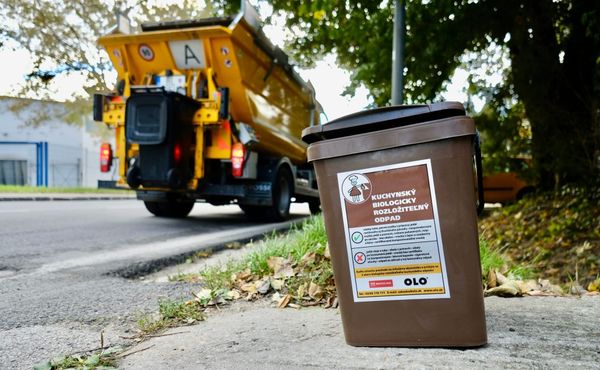 Защо Братислава няма проблем с боклука 🚛, панелките още са на мода, карта на опасните тротоари 🚶‍♀️