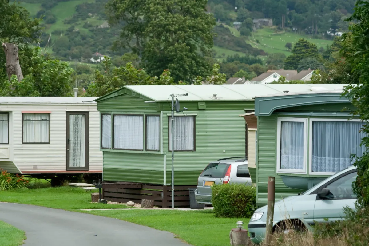Des mobil-homes parfaitement intégrés dans un cadre naturel et paisible.