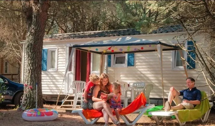 Vacances à Argelès sur Mer : optez pour le camping-village ! Image de l’article