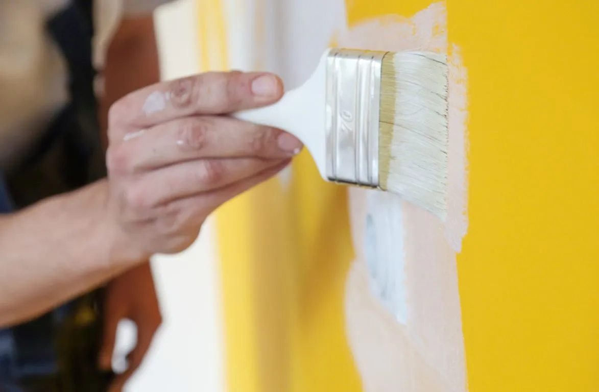 Comment peindre un mur sans laisser de traces ? Image de l’article