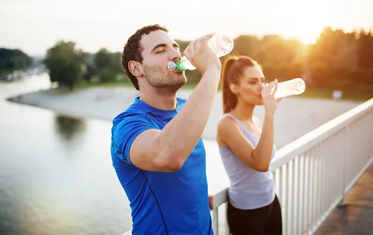 Couple de sportifs : quelles activités pour un séjour en amoureux ? Image de l’article