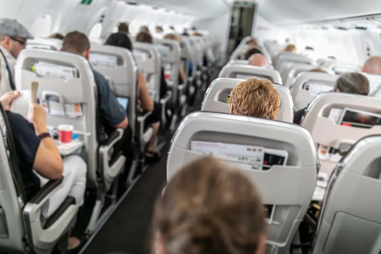 10 choses à ne pas faire dans un avion Image de l’article
