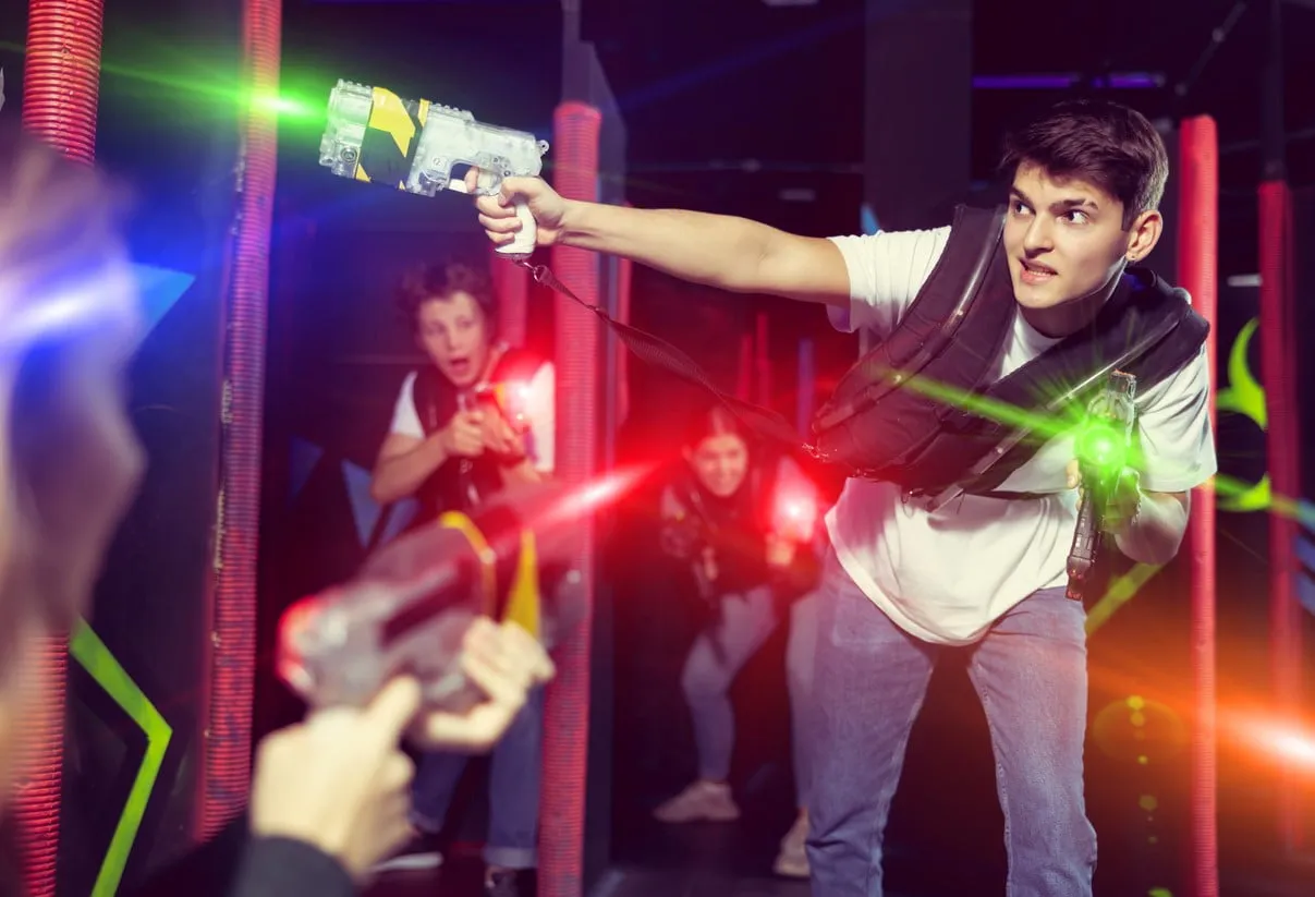 Les 9 meilleurs laser game à Paris et en Île-de-France Image de l’article
