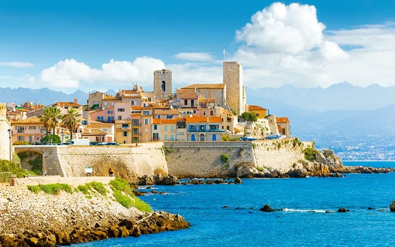 Une résidence sur la Riviera : quels critères pour choisir votre villa ? Image de l’article