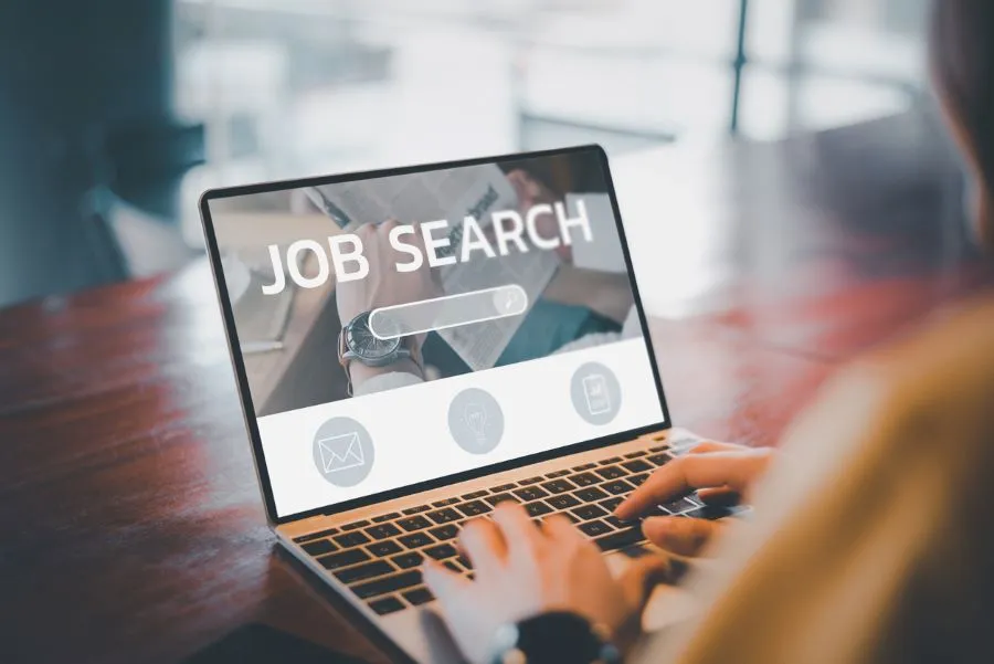 Guide complet pour les francophones cherchant un emploi à l'étranger avec Jooble Image de l’article