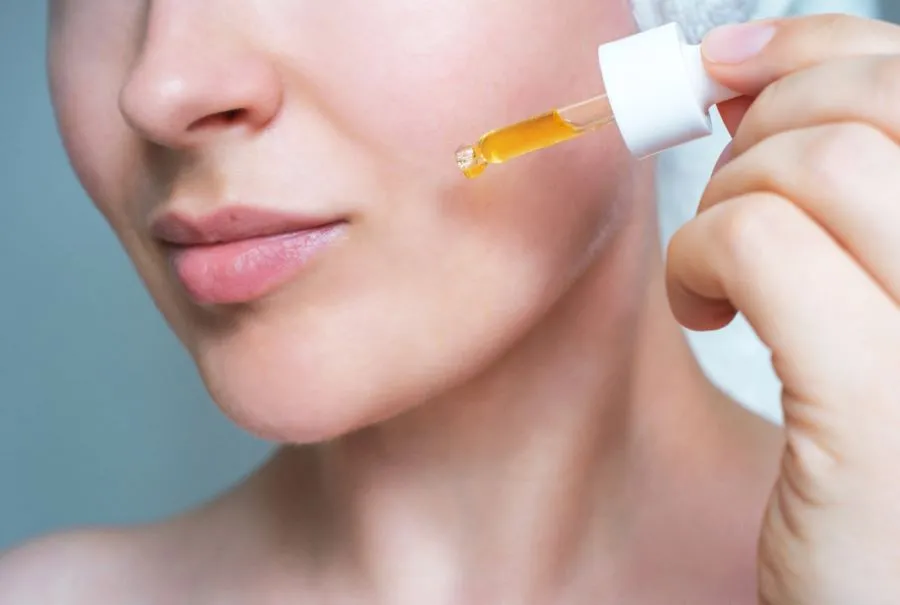 Vacances d'été : quels sont les bénéfices de la vitamine C sur la peau ? Image de l’article