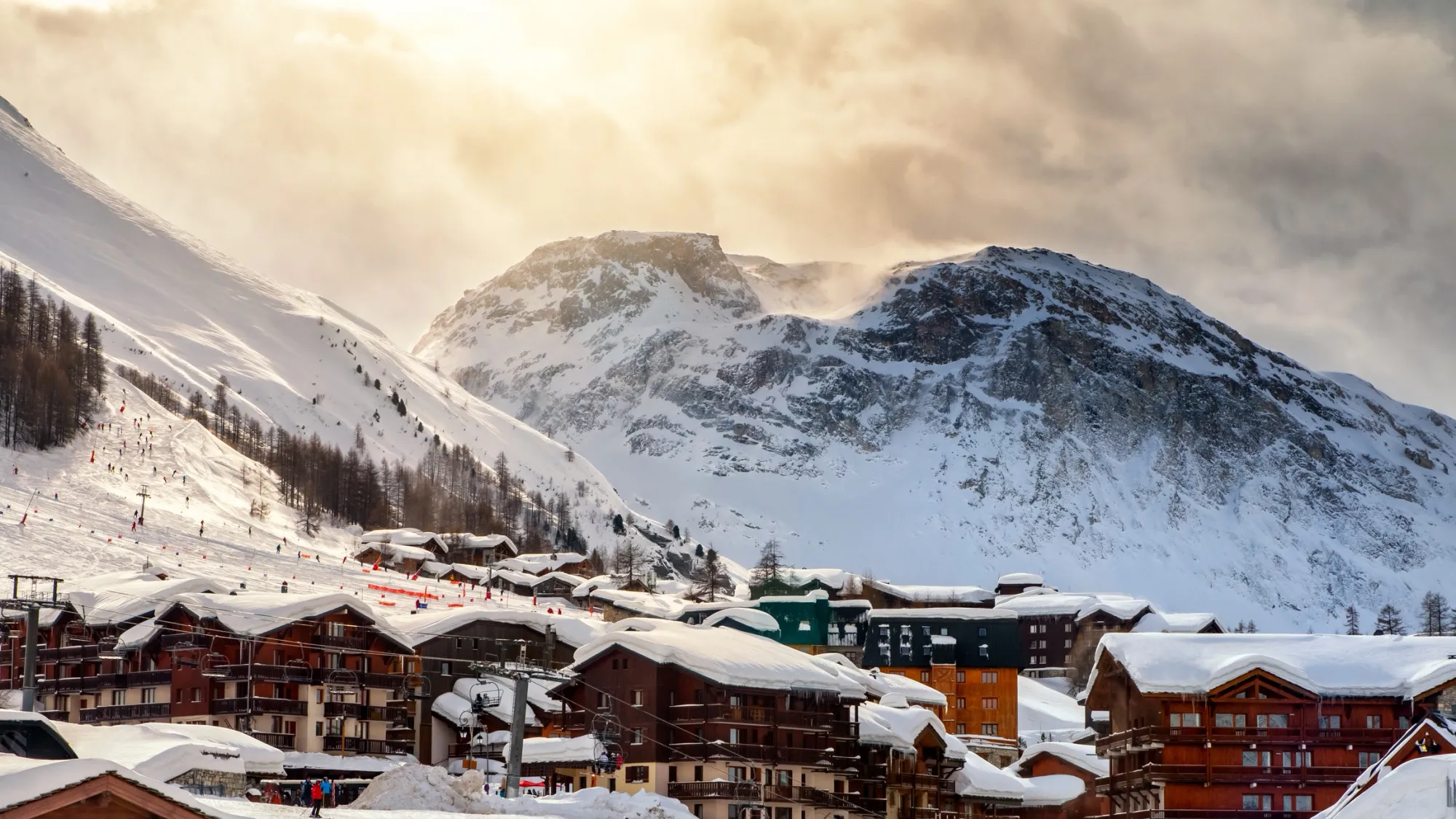 Pourquoi opter pour la location d’un chalet à Val d’Isère ? Image de l’article