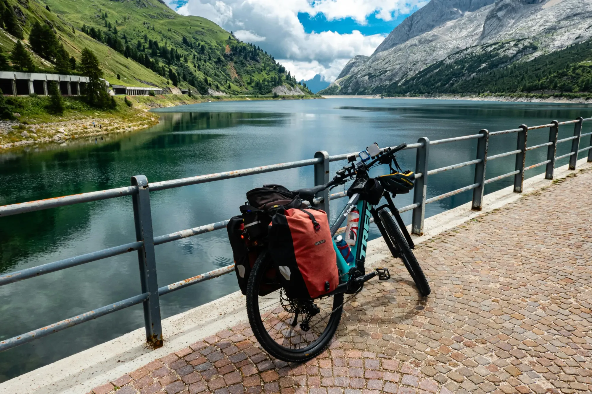 Voyager autrement : les meilleures destinations à explorer en vélo électrique Image de l’article