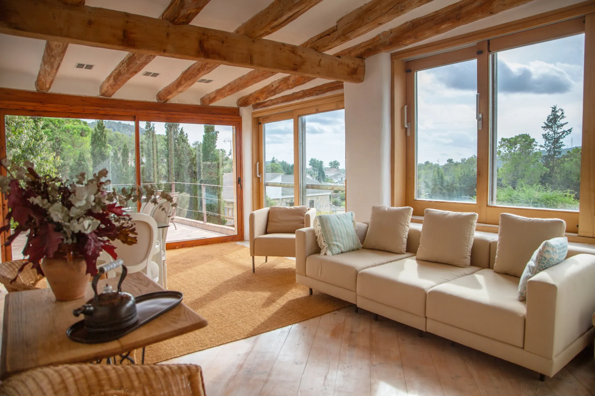 Rénovation : pourquoi choisir des fenêtres en bois ? Image de l’article