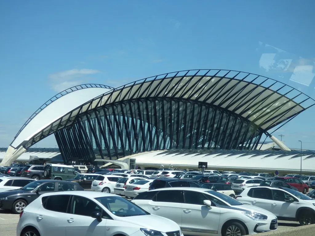 Comment choisir le meilleur parking à l'aéroport de Lyon ? Image de l’article