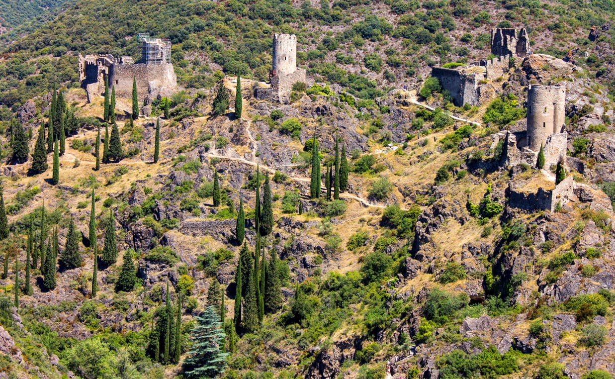 Chateaux De Lastours
