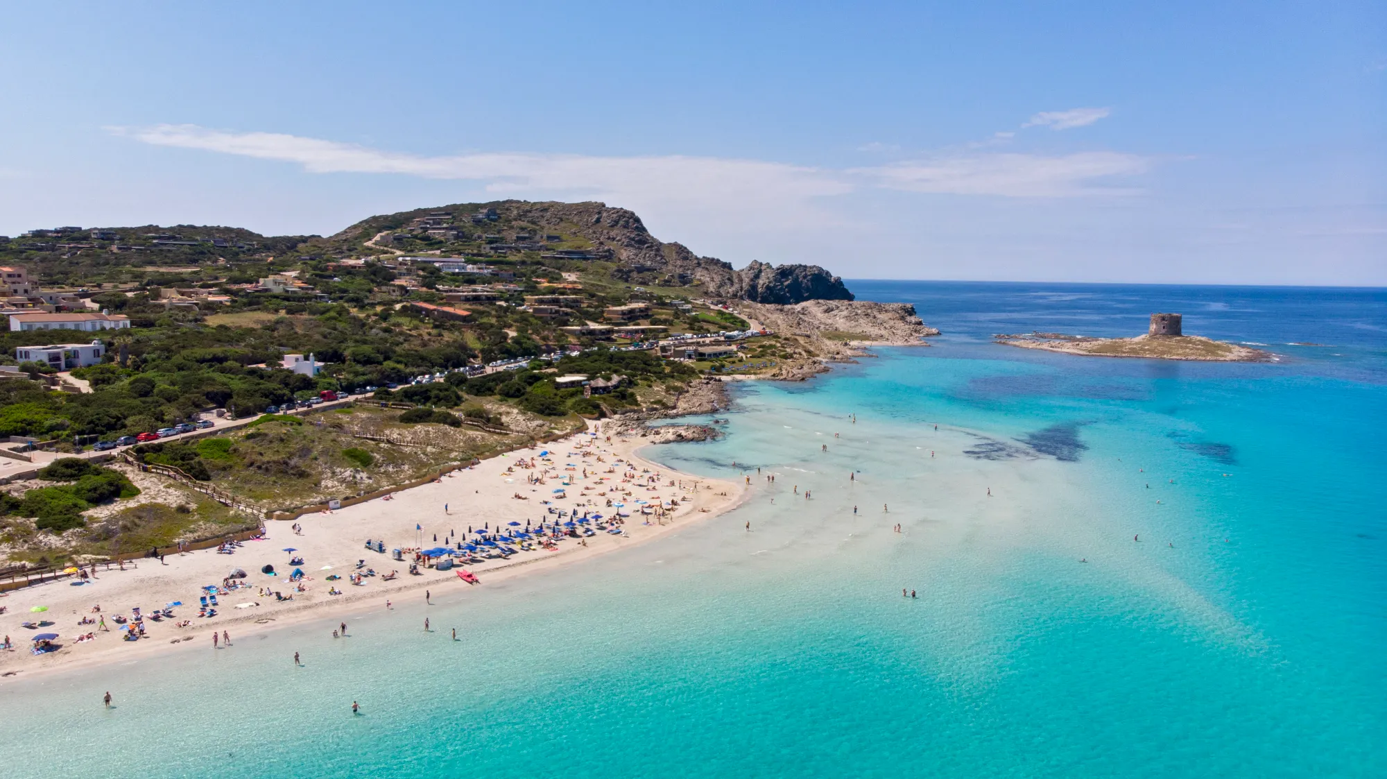 plage de sable blanc populaire, Italie 