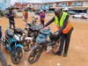 Adzopé : 61 motocyclistes verbalisés en 48 heures pour défaut de casque