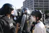 Etats-Unis : Trump signe un décret pour une réforme de la police – Actualités 17/06/2020