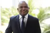 Accusé de ne pas prendre parti dans la crise ivoirienne, Vincent Toh Bi se défend : « on calme d’abord les cœurs pour éviter la mort »
