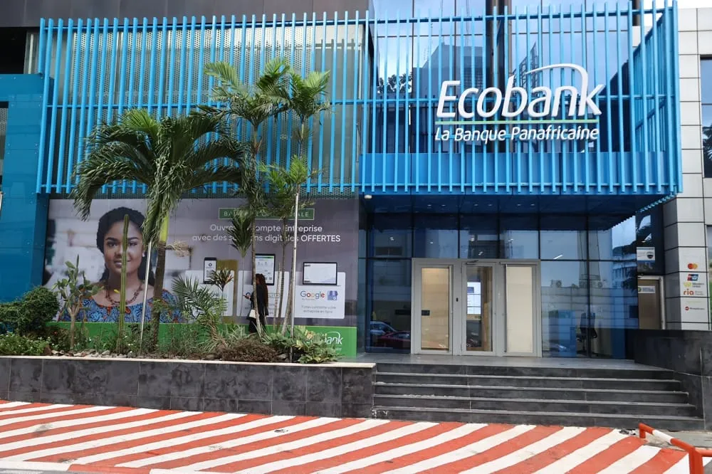 Arnaques Côte d'Ivoire : Ecobank alerte ses clients sur le clonage vocal par IA