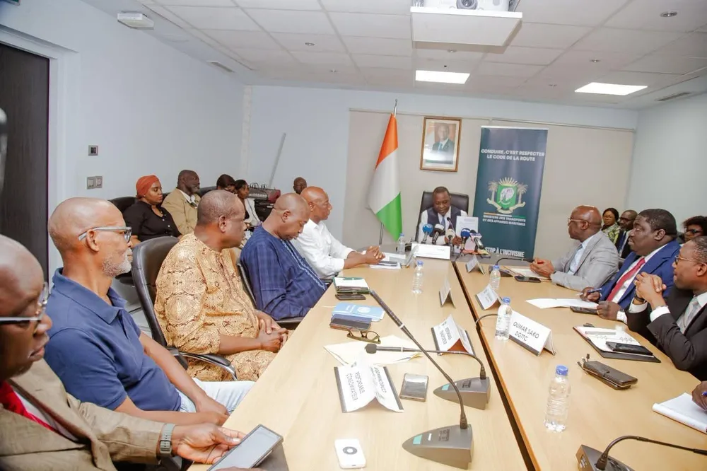 Hausse Prix du carburant en Côte d'Ivoire : les transporteurs interpellent le Gouvernement