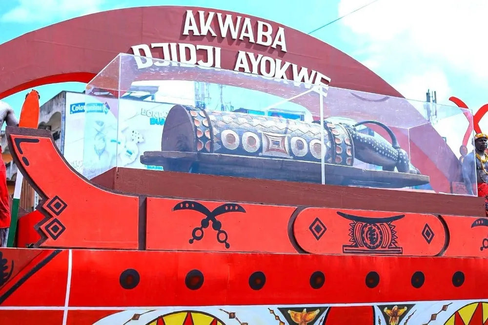 Le tambour parleur Djidji Ayokwé présenté au peuple ébrié à Adjamé