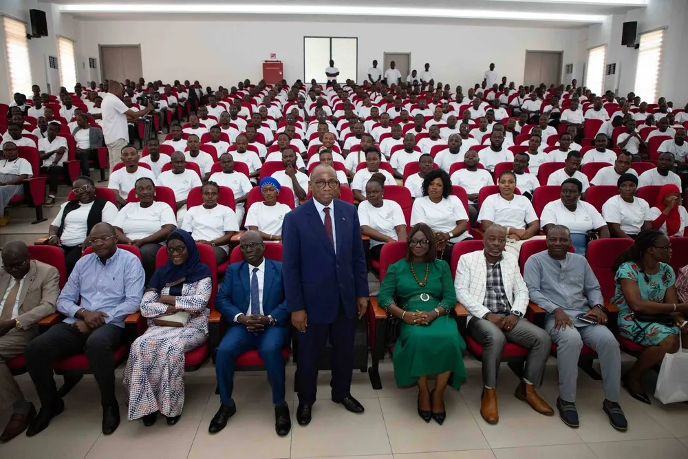Enseignants contractuels en Côte d'Ivoire : 4900 professeurs recrutés pour la rentrée 2026-2027