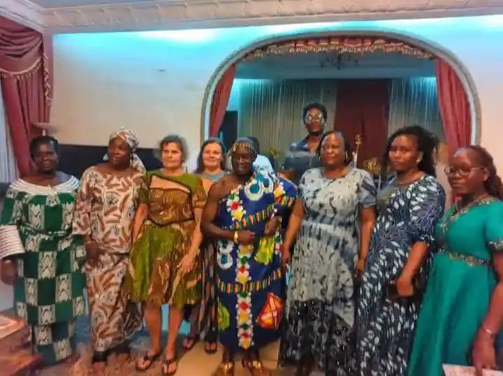 Niablé : une délégation du Bénin et de la France chez Nanan Kouakou Kouao Le Patient III