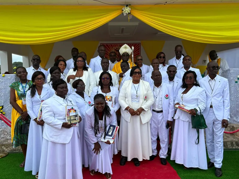 Diocèse d'Abengourou : le maire aux 25 ans de la Communauté catholique des Enfants de la Sainte Trinité d'Adoukoffikro
