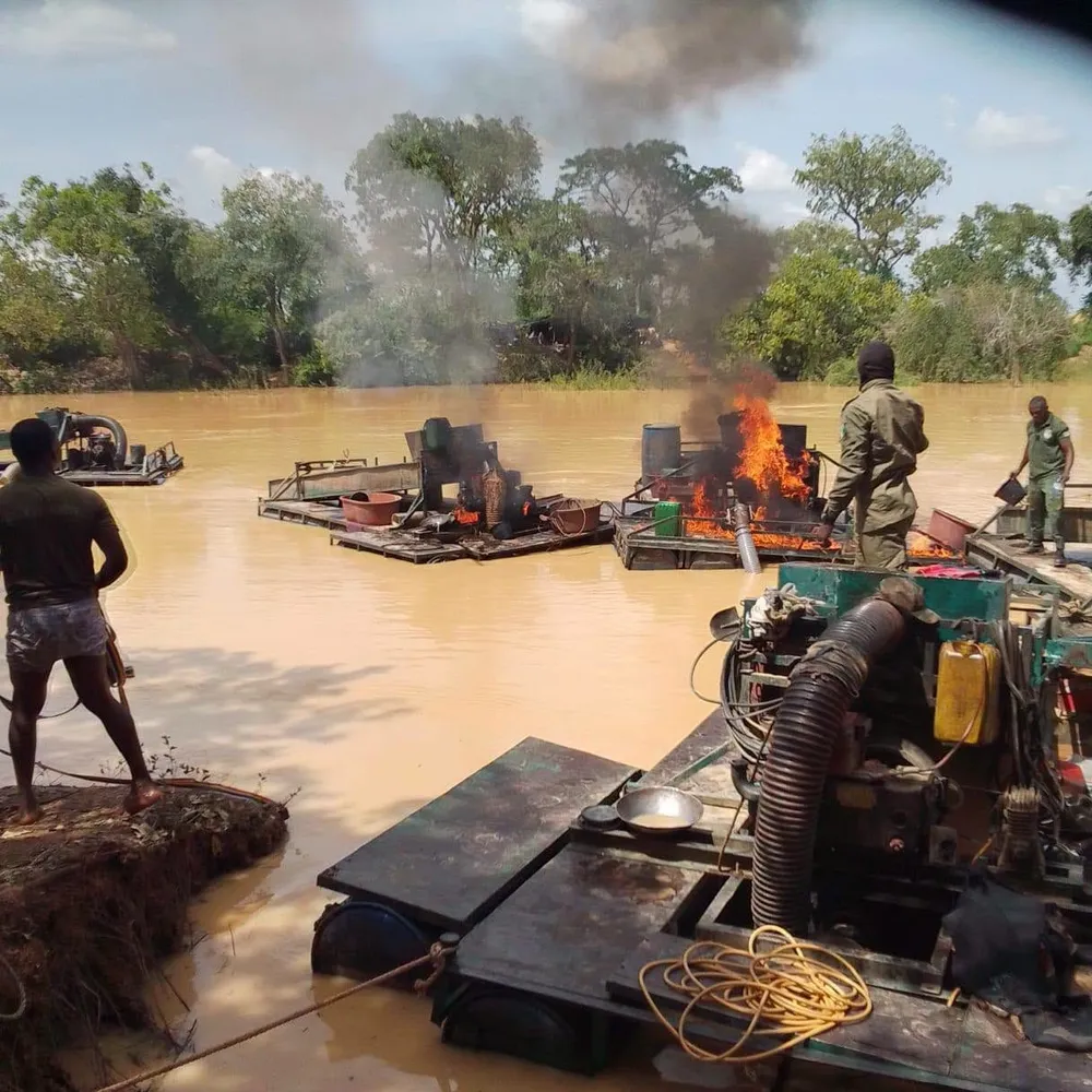 Orpaillage illégal dans la Bagoué : destruction de six dragues