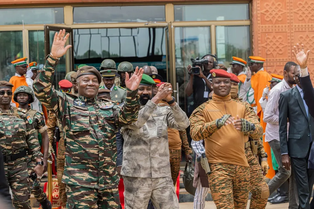 Réintégration de l'AES à la CEDEAO : dossier au menu de l'entretien Ouattara-UA