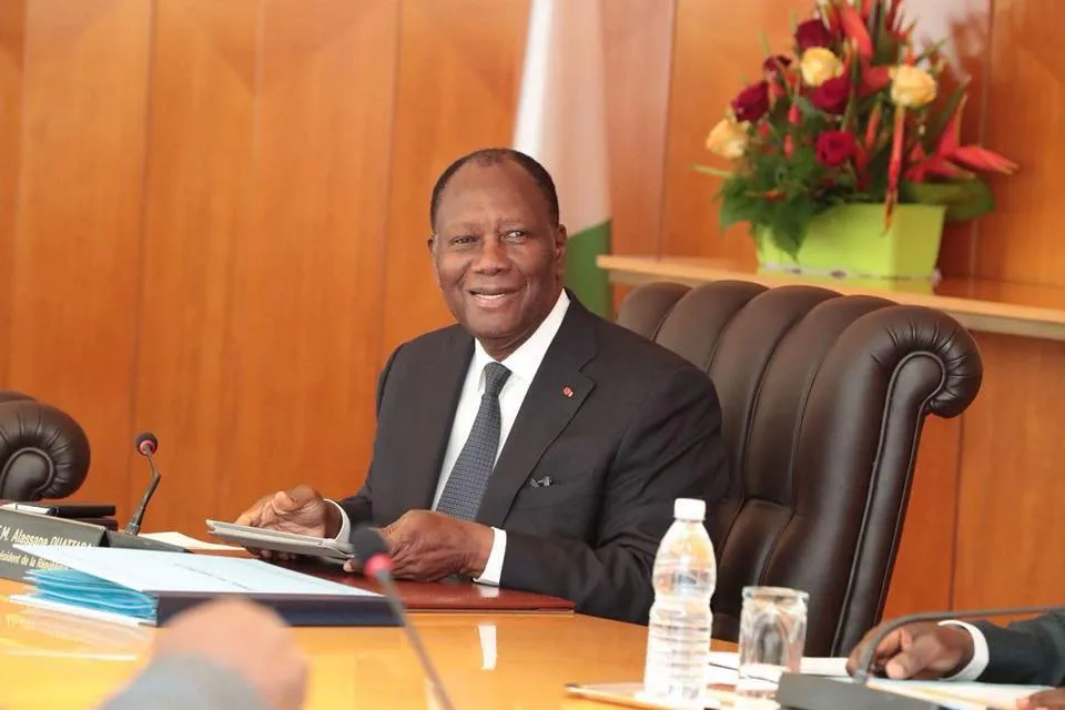 Alassane Ouattara salue « un environnement des affaires favorable » en Côte d’Ivoire, au lendemain d’arrestations d’opposants