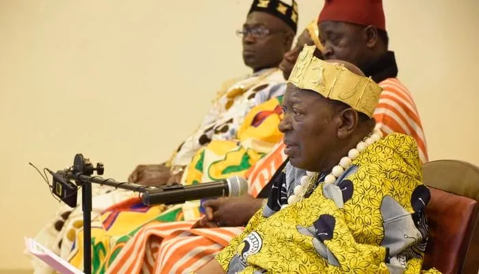 Sa majesté nanan Désiré Amon Tanoé, président de la CNRCT