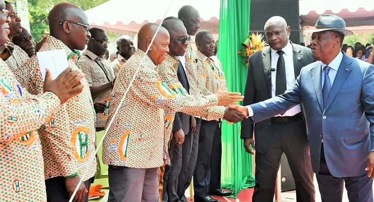 Alassane Ouattara, ce mardi 1er mai 2018, avec les travailleurs au palais de la présidence, à l'occasion de la fête du travai