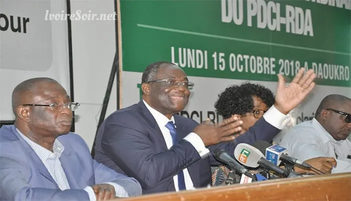 Maurice Kakou Guikahué, le 12 octobre 2018 lors d'une conférence de presse au siège du PDCI à Cocody