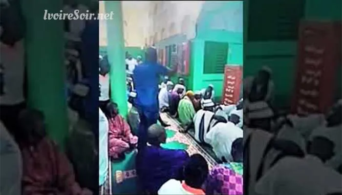 Urgent / Tiémé :  Zakaria Koné tient un meeting en faveur de Ouattara à la mosquée, des fidèles se révoltent