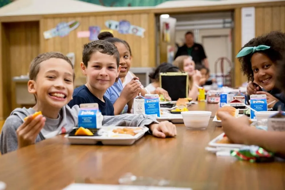 La France va servir des petits déjeuners gratuits à l’école