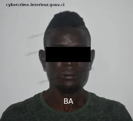 Piégée sur facebook, une adolescente échappe à un prédateur sexuel