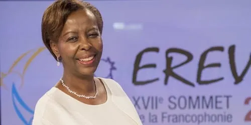 Cameroun: Louise Mushikiwabo chez Paul Biya