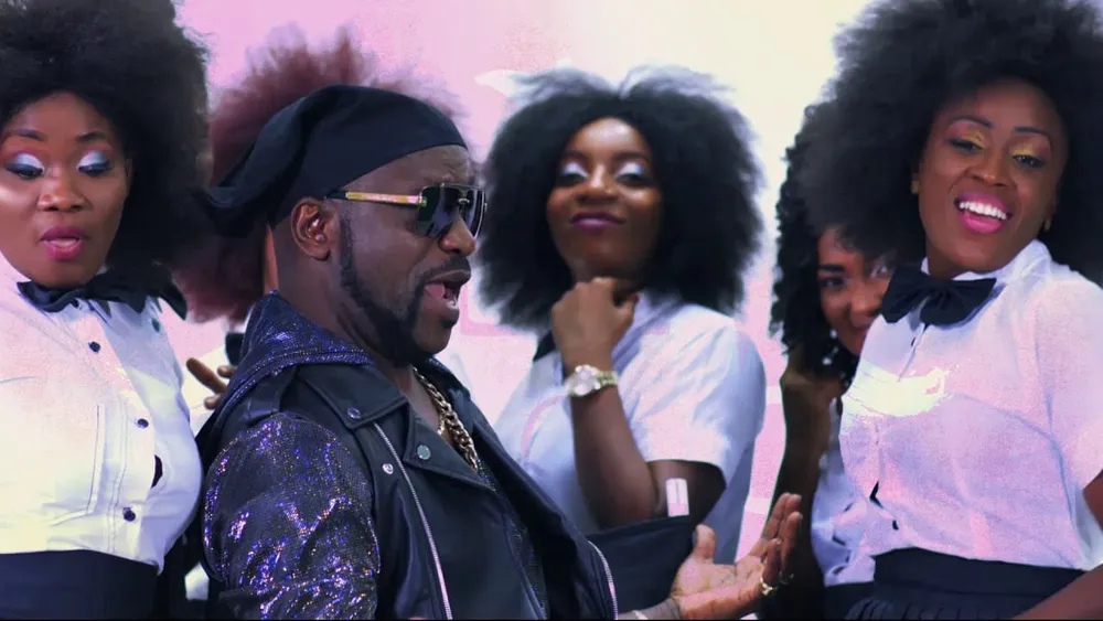 Meiway lance son nouveau clip Korokoto face Arafat et Ariel Sheney