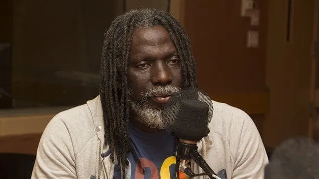 Tiken Jah: « en Côte d’Ivoire, on n’a que des pros, pro-Ouattara, Bédié, Gbagbo, mais pas de pro-Côte d’Ivoire, tout le monde veut manger »