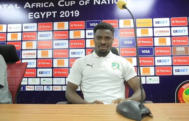 Serge Aurier encore dans une sale affaire : son club ouvre une enquête