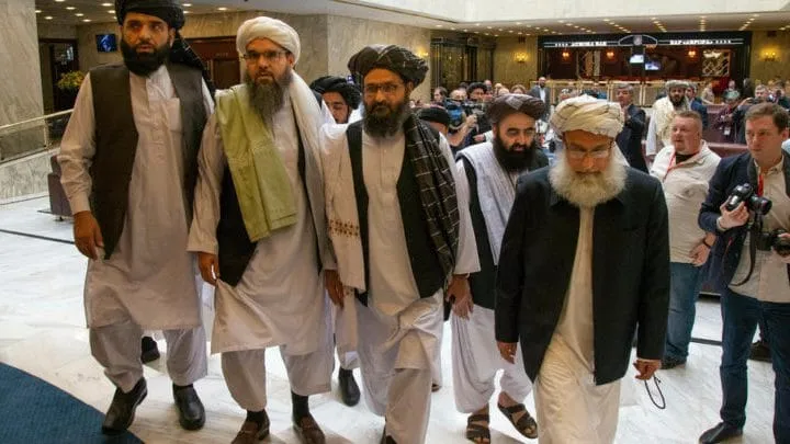 Pourparlers afghans à Doha, attentat-suicide à Ghazni